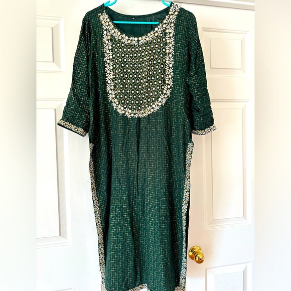 Dark green cotton salwar suits. - Picture 4 of 5